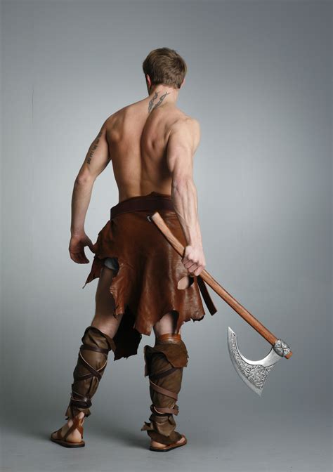 Barbarian Warrior From Behind : a:t5_31e7e