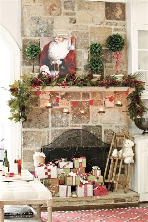 15 Holiday Mantels for Your Fireplace