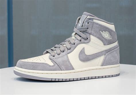 Jordan Brand Unveil a Trio of "Cool Grey" Jordan 1s for Summer | HOUSE OF HEAT