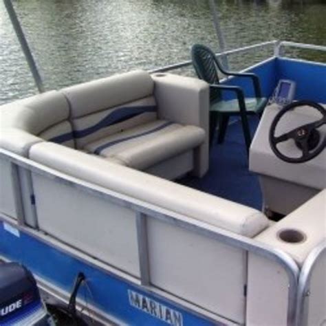 Must-have pontoon boat accessories