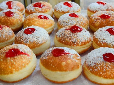 Sufganiyot (Jelly Doughnuts) - Kosher.com