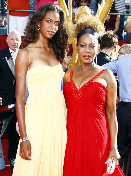 Alfre Woodard and daughter, Mavis Spencer | Daughter, Celebrity moms ...