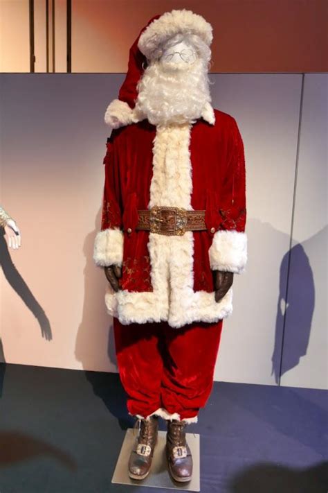 Tim Allen The Santa Clause 3 Santa suit | Santa suits, Movie costumes ...