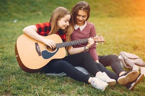 Free Photo | Girls with guitar