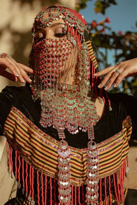 Traditional Clothing from the world : Yemeni bride, Yemen, by Ahlam A ...