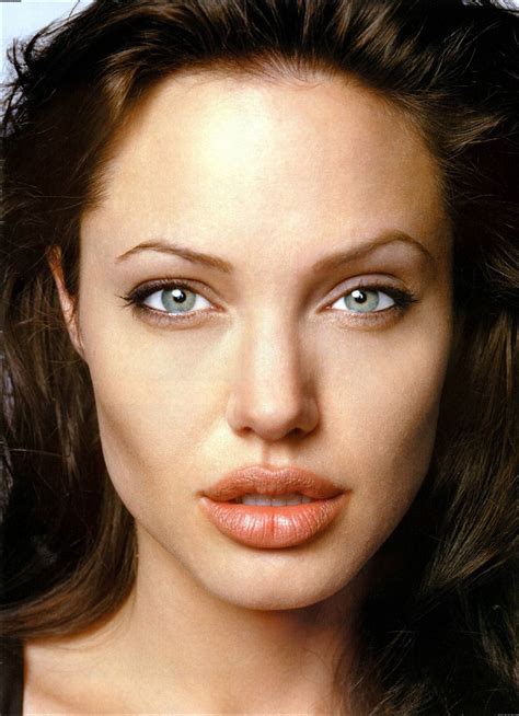 Angelina Jolie's - sumptuous lips | Angelina jolie photoshoot, Angelina jolie photos, Angelina jolie