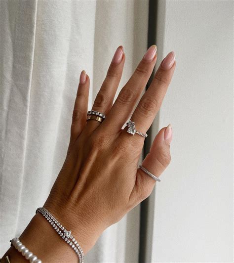 Here's What to Know About Latte Nails—Fall's Biggest Trend | Who What Wear