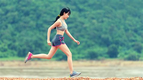 Sprinting vs Jogging: the Differences and Benefits of Each