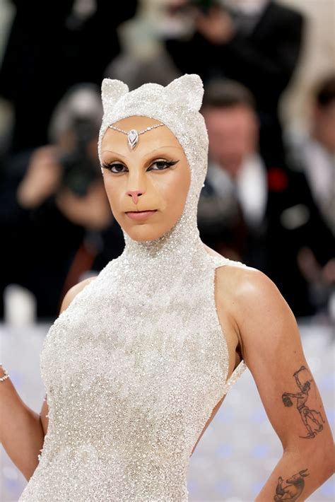 Doja Cat Makes Met Gala Debut Dressed as an Actual Cat