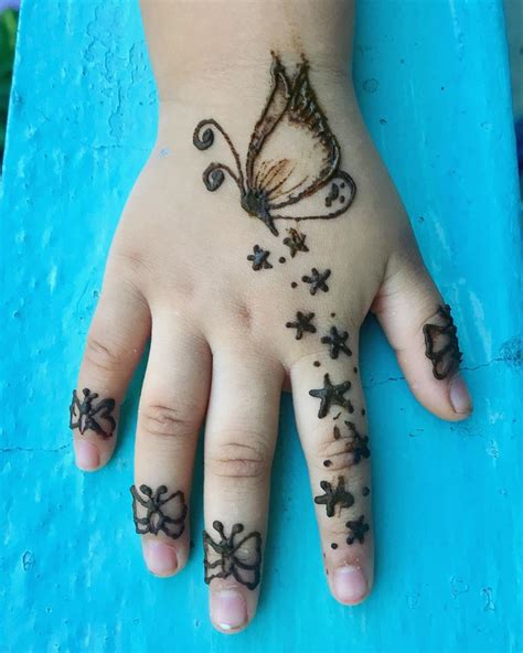 15+ Unique Mehendi Designs For Kids Hands– Check Out Now! | WedMePlz