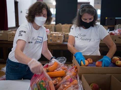 Calling All Volunteers! - Brookline Food Pantry