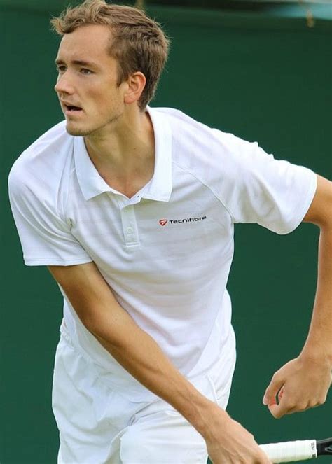 Daniil Medvedev Height, Weight, Age, Spouse, Family, Facts, Biography