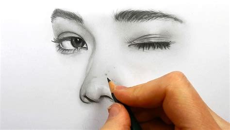 Drawing shading and blending a face with Faber Castell graphite pencils ...