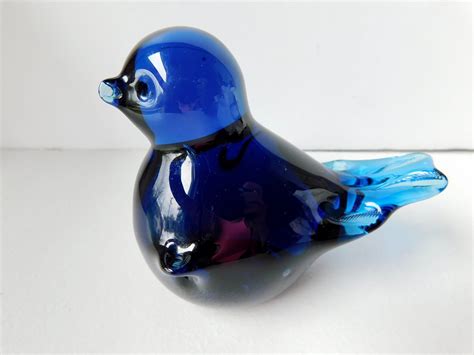 Vintage Cobalt Blue Blown Glass BIRD Paperweight Figurine. - Etsy | Glass blowing, Glass birds ...