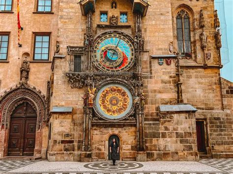 Prague Astronomical Clock & Walk Of Apostles - 2024 Guide!