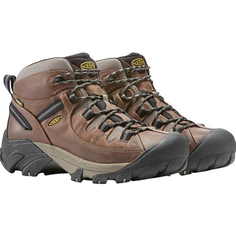 KEEN Men's Targhee Mid Waterproof Hiking Boots - Bob’s Stores