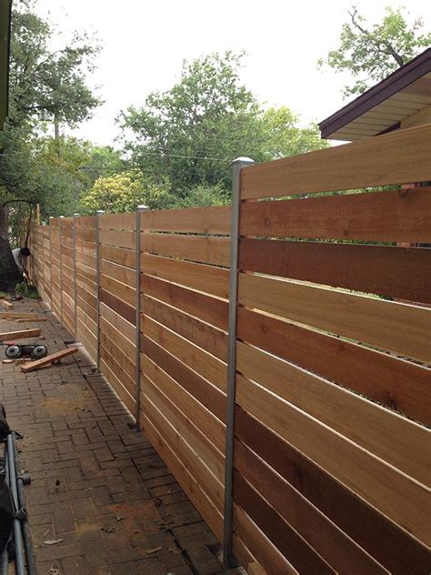 Never Say Goodbye: Diy Horizontal Fence With Metal Posts