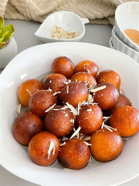 Gulab Jamun with Milk Powder