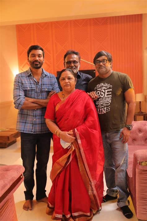 Have you seen this latest family photo of Dhanush with Selvaraghavan ...