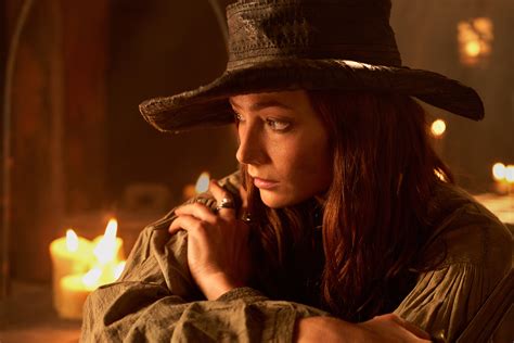 Clara Paget as Anne Bonny in Black Sails Season 4 | Black sails, Black sails anne bonny, Black ...