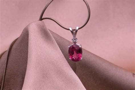 Items similar to 2ct Pink Sapphire Pendant on Etsy