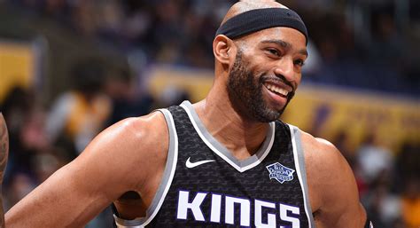 Why Do NBA Players Wear Headbands? - The Stadiums Guide