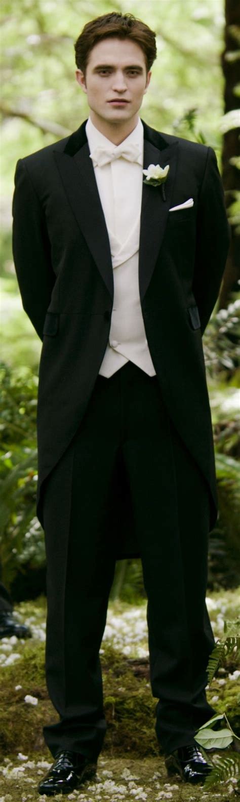 Edward Cullen wearing his wedding suit, Breaking Dawn Part 1 Twilight ...