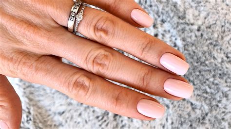 Squoval Nails Are the Most Flattering Nail Shape to Try This Year | Glamour