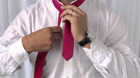 How to Tie a Tie: The Four-in-Hand - YouTube