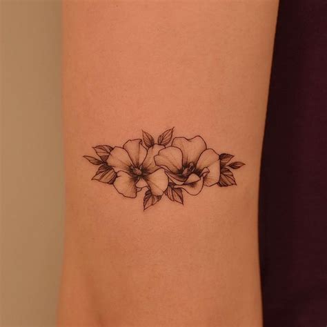 타투지나_라인타투 미니타투 레터링타투 on Instagram: "Mugunghwa🌺" in 2023 | Tatting