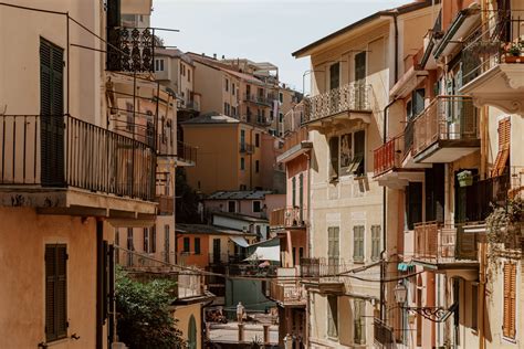 An Essential Guide to Manarola | The Best Viewpoint in Cinque Terre ...