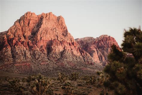 Red Rock Canyon Sunrise Engagement Photos — Las Vegas Wedding ...