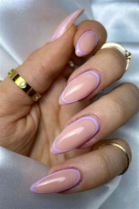 38 Trendy Almond-Shaped Nail Art for Summer Nails 2021