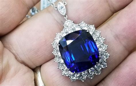 Gorgeous Platinum Tiffany & Co Natural Blue Sapphire Necklace 21 Carat ...