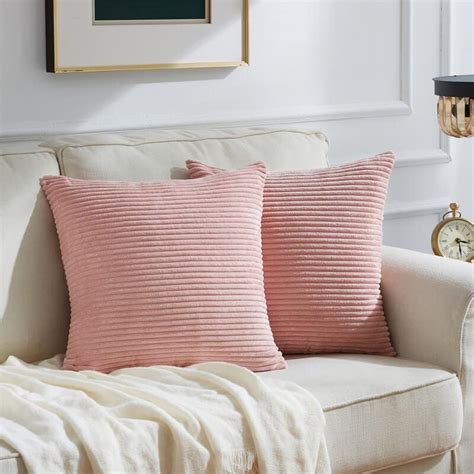 What Color Pillows For a Beige Couch – 20 Ideas » Golden Spike Company