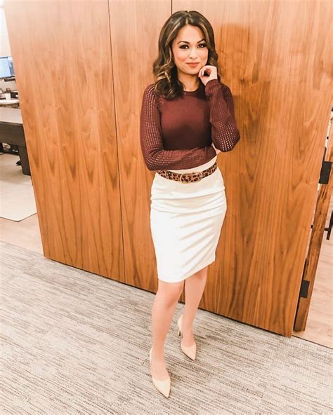 Hey, it’s awkward pose Friday. 💃🏻 | Aishah hasnie, Pencil skirt white, Fashion