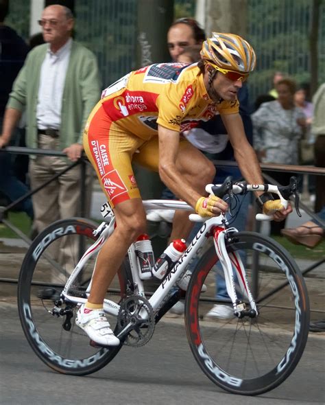 File:Alejandro Valverde-Vuelta a España 2009- Madrid.jpg - Wikimedia Commons