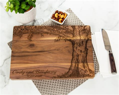 Personalized Engraved Cutting Board Oak Tree Design With - Etsy