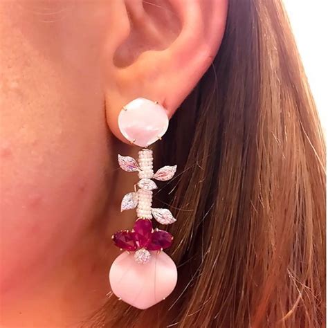 Diamondguide(Susan Javidi) on Instagram: “... ♦️ Bina Goenka jewelry Ruby, Pearl, Diamond and ...