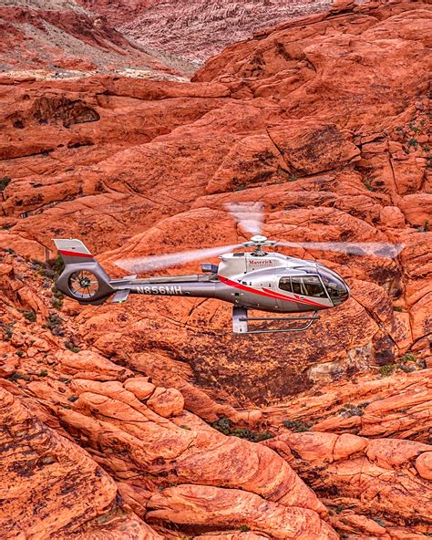 Red Rock Canyon Landing Tour and Las Vegas Strip - GC Flight Reservations