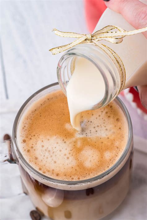 Homemade French Vanilla Coffee Creamer - 4 Sons 'R' Us | Recipe in 2021 | Vanilla coffee creamer ...