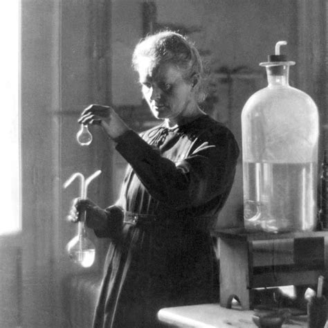 Marie Curie Nobel Prize winner: Let us find out her discoveries and ...