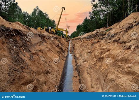 Natural Gas Pipeline Construction. Gas and Crude Oil Transmission in ...