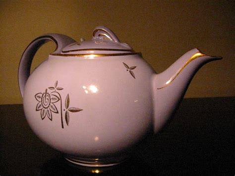 Antiques.com | Classifieds| Antiques » Antique Porcelain & Pottery » Antique Teapots & Tea Sets ...