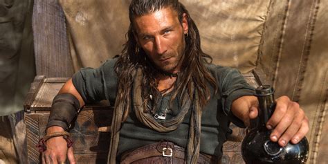 'Black Sails' And 'Vikings' Reviews: One Show Does Marauding Right | HuffPost