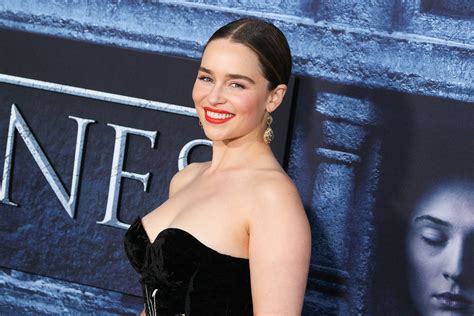 Emilia Clarke’s Game of Thrones Season Six Premiere Hair Is Even More ...