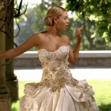 Beyonce's Wedding Dress Is Up for Grabs! (If You Have Serious $$$$$!) | Glamour