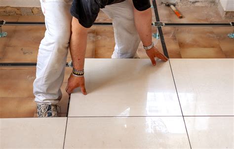 Everything you need to know about raised flooring - Imola Tecnica