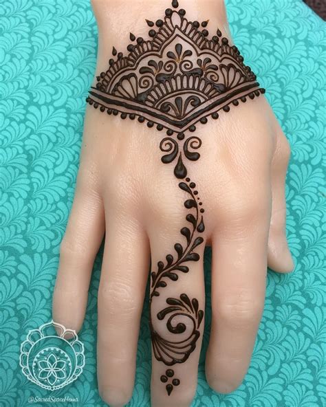 Henna Doodle, Henna Ink, Mehndi Tattoo, Henna Tattoo Designs, Henna Mehndi, Henna Hand Tattoo ...