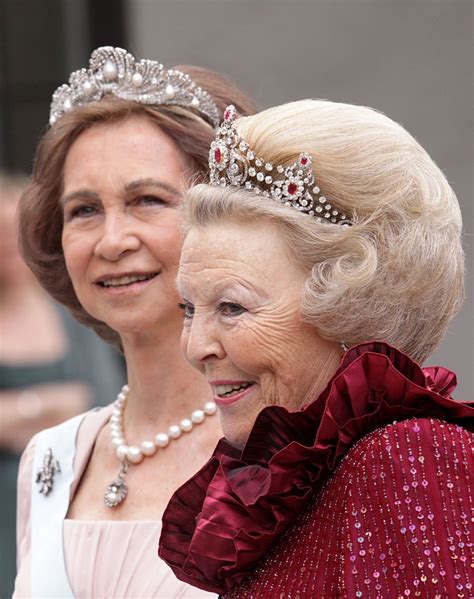 Royal Jewels of the World Message Board: Queen Beatrix 77th Birthday